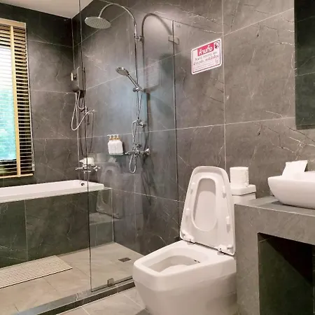 The Modeva Hotel Kanchanaburi City Room photo