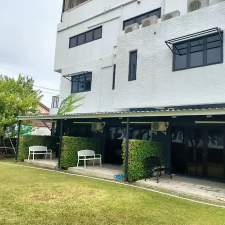 The Modeva Hotel Kanchanaburi City Room photo